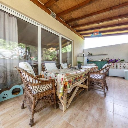 בודווה Apartments Olivija מראה חיצוני תמונה