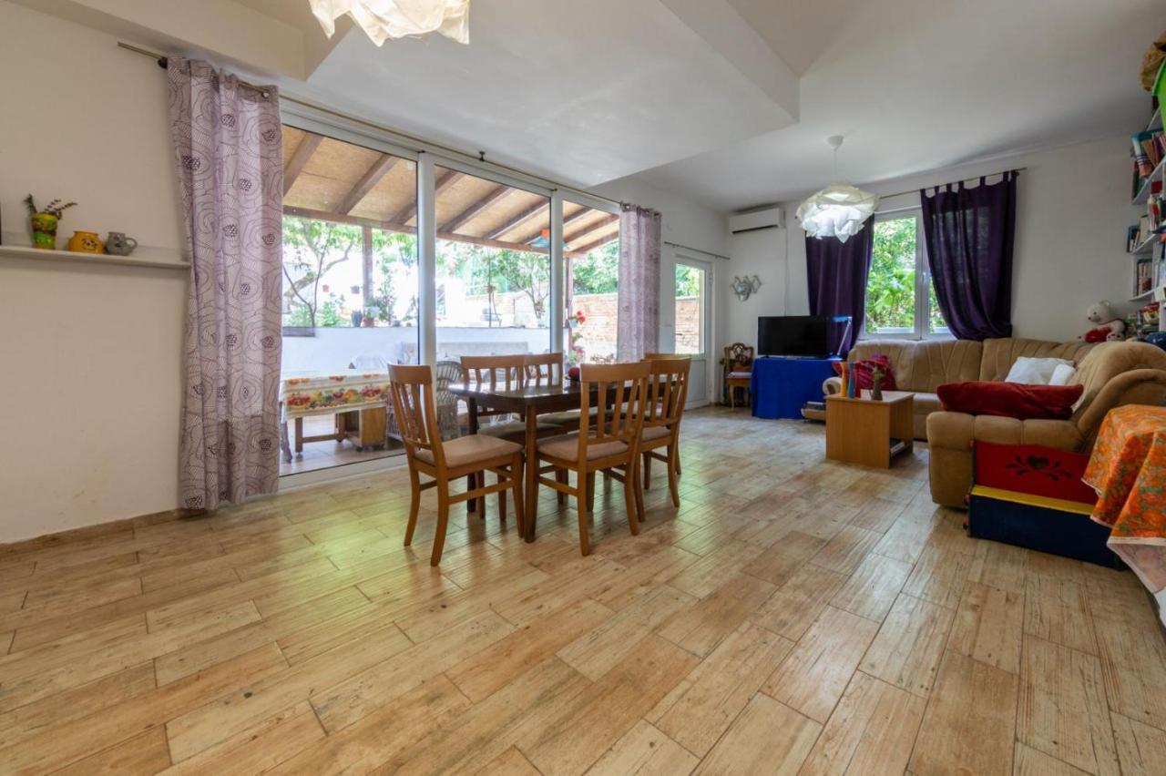 בודווה Apartments Olivija מראה חיצוני תמונה